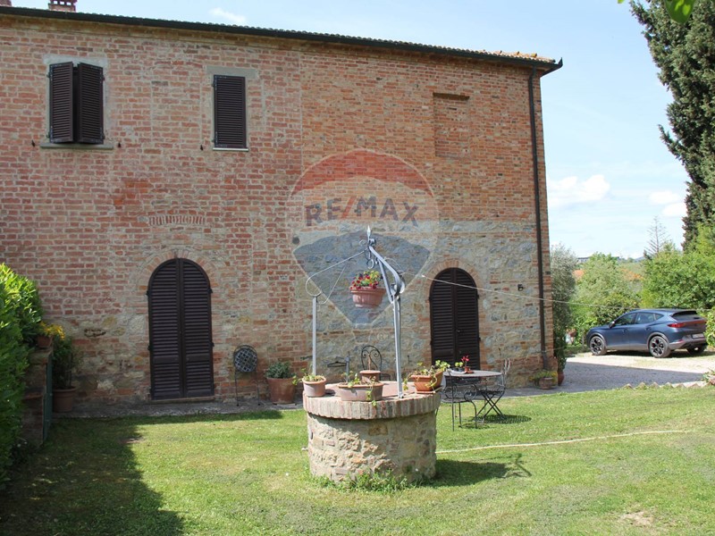 Rustico in Vendita a Montepulciano, 700'000€, 344 m²