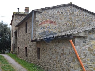 Rustico in Vendita a Parrano, 125'000€, 120 m²