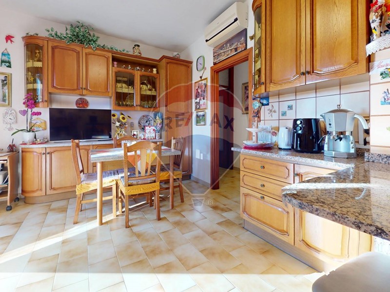 Appartamento in Vendita a Magione, 125'000€, 129 m²