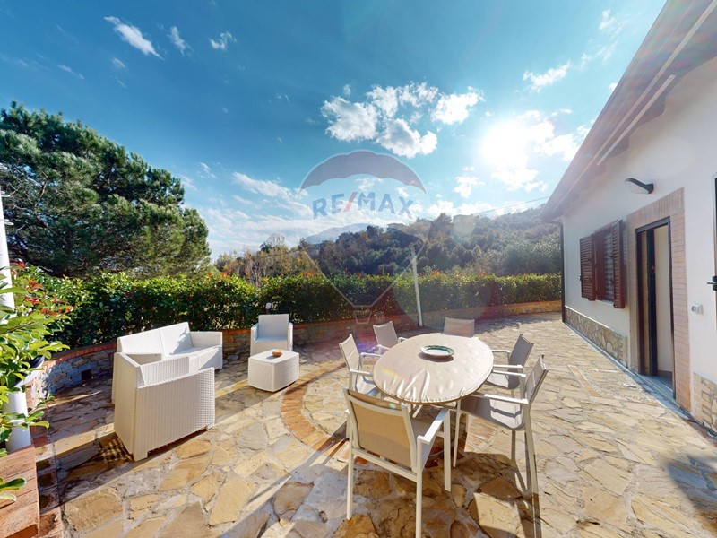 Quadrilocale in Vendita a Pollica, 275'000&euro;, 75 m²