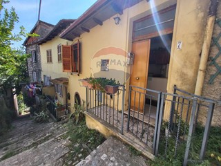 Casa Semi Indipendente in Vendita a Alatri, 55'000€, 75 m²