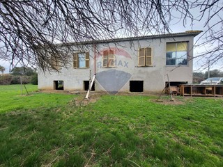 Villa in Vendita a Anzio, 199'000€, 170 m²