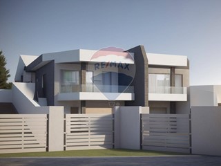 Quadrilocale in Vendita a Ardea, 180'000€, 115 m²