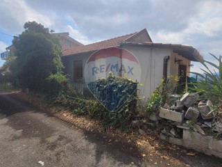 Casa Indipendente in Vendita a Giarre, 50'000€, 50 m²