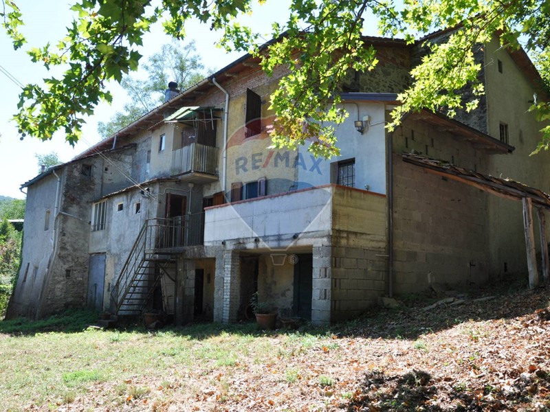 Casa Indipendente in Vendita a Sambuca Pistoiese, 129'000€, 655 m²