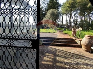 Villa in Vendita a Montespertoli, 550'000€, 473 m²