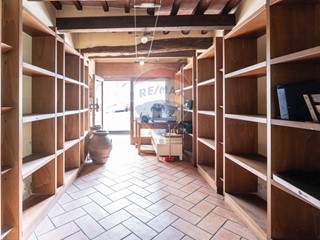 Negozio in Vendita a Signa, 69'000€, 103 m²