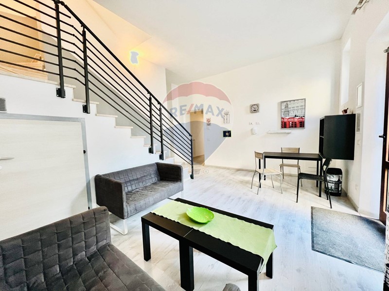 Casa Semi Indipendente in Vendita a Campi Bisenzio, 353'000€, 214 m²