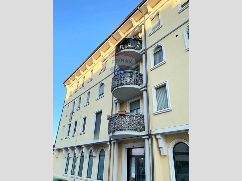 Trilocale in Vendita a Viadana, 60'000€, 70 m²