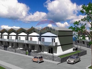 Villetta a schiera in Vendita a San Giovanni la Punta, 270'000€, 210 m²