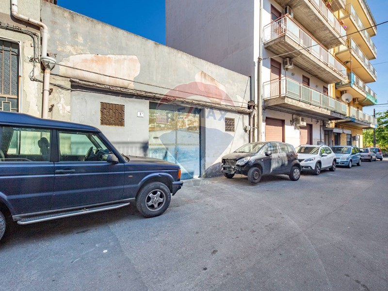 Laboratorio in Vendita a Catania, 225'000€, 385 m²