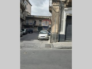 Casa Indipendente in Vendita a Paternò, 98'000€, 260 m²