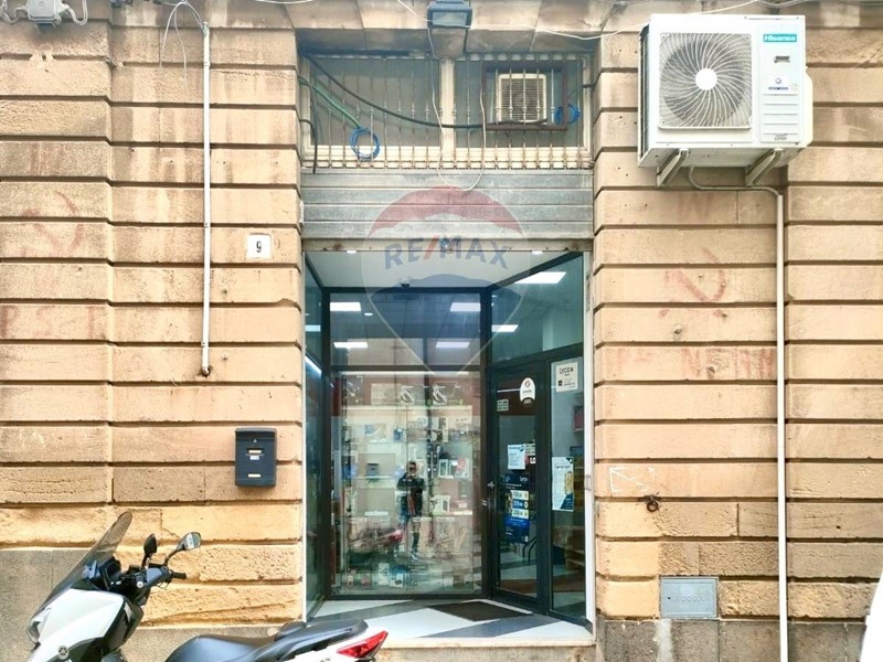 Immobile commerciale in Vendita a Mineo, 59'900€, 116 m²