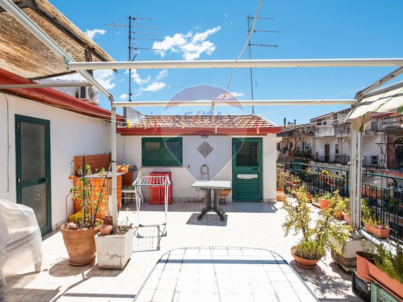 Quadrilocale in Vendita a Taormina, 150'000€, 143 m²