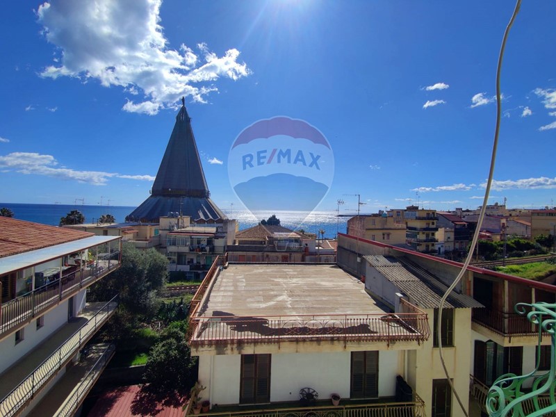 Quadrilocale in Vendita a Giardini Naxos, 80'000€, 103 m²