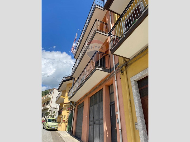 Casa Indipendente in Vendita a Graniti, 140'000€, 150 m²