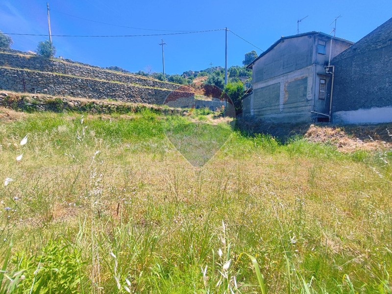 Terreno edificabile in Vendita a Motta Camastra, 17'000€, 550 m²