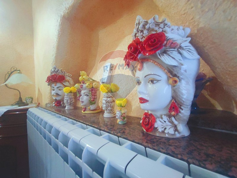 Appartamento in Vendita a Gaggi, 87'000€, 103 m²