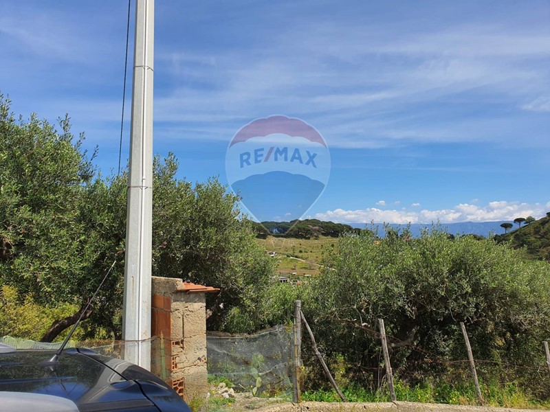 Terreno agricolo in Vendita a Messina, 110'000€, 7776 m²