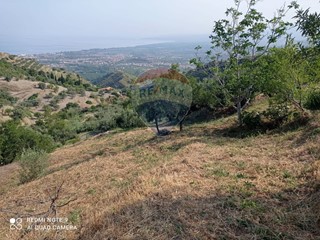 Terreno agricolo in Vendita a Castelmola, 18'000€, 3280 m²