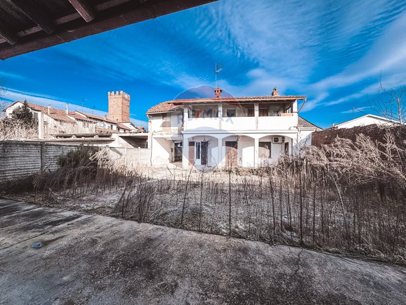 Casa Indipendente in Vendita a Palestro, 49'000€, 150 m²