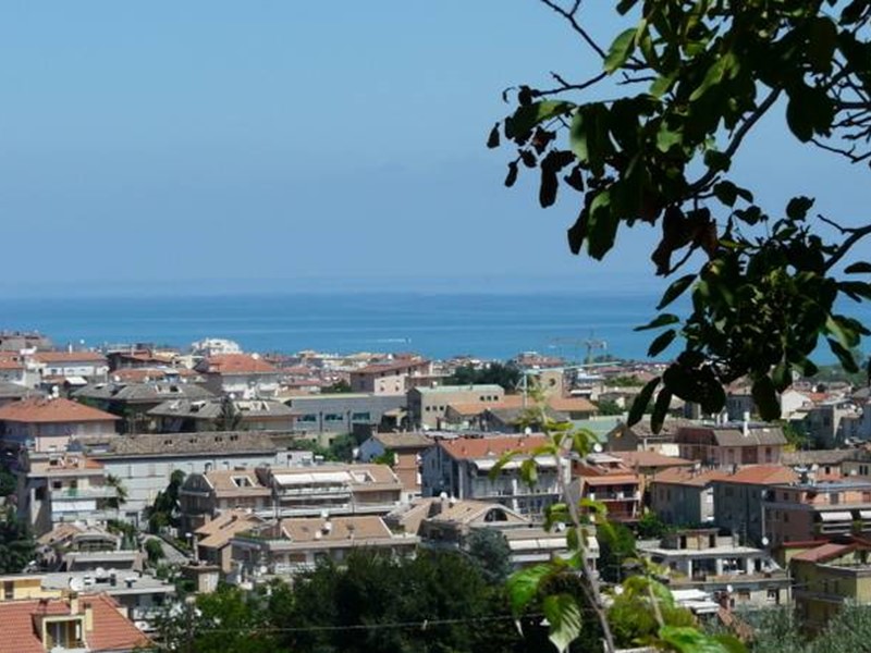 Terreno edificabile in Vendita a San Benedetto del Tronto, 180'000€, 250 m²