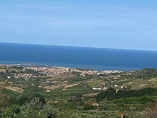 Villa in Vendita a Acquaviva Picena, 220'000€, 350 m²