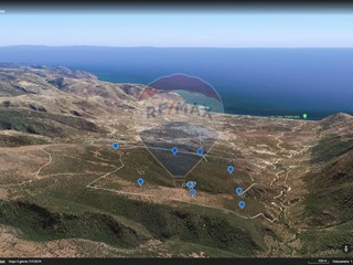 Terreno edificabile in Vendita a Mattinata, 658'000€, 942824 m²