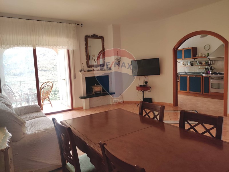 Appartamento in Vendita a Mattinata, 169'000€, 140 m²