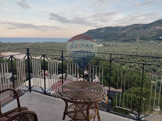 Appartamento in Vendita a Mattinata, 169'000€, 140 m²