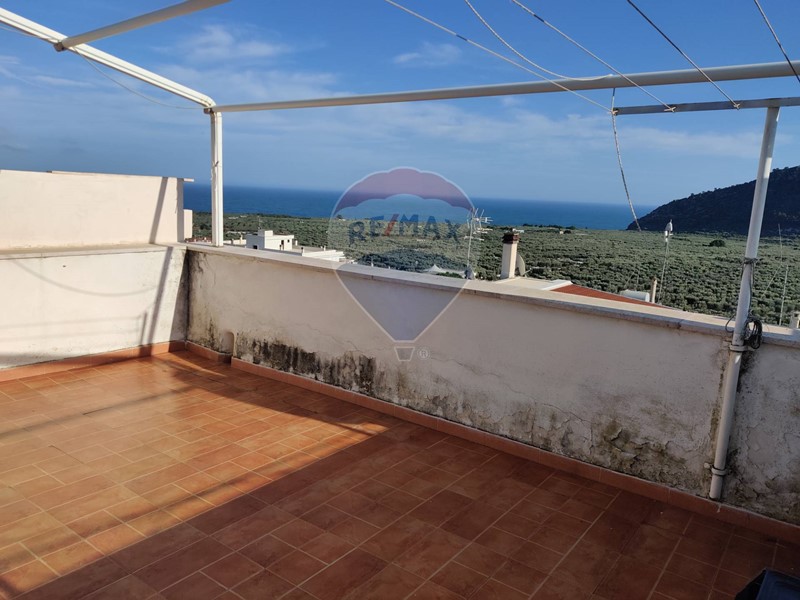 Trilocale in Vendita a Mattinata, 99'000€, 102 m²