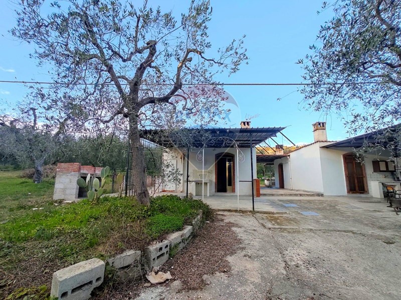 Trilocale in Vendita a Mattinata, 124'000€, 30 m²