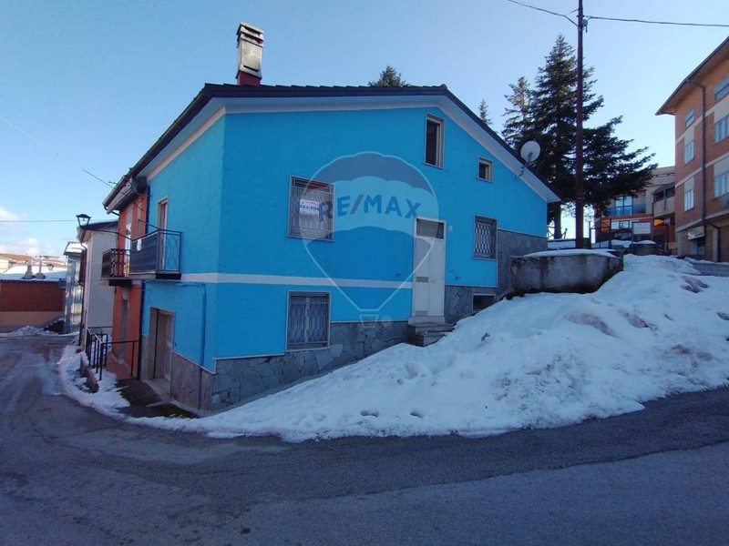 Casa Indipendente in Vendita a Faeto, 70'000&euro;, 100 m²