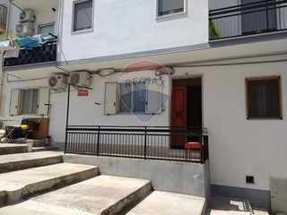 Appartamento in Vendita a Mattinata, 69'000€, 75 m²