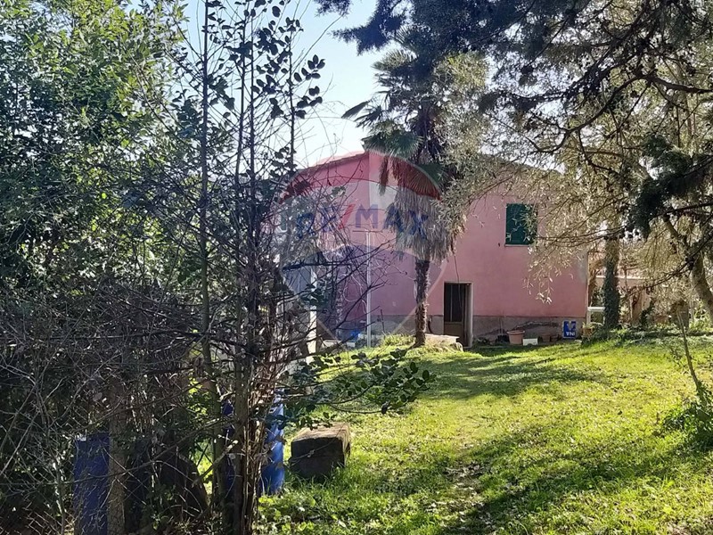 Rustico in Vendita a Pomarance, 390'000€, 500 m²