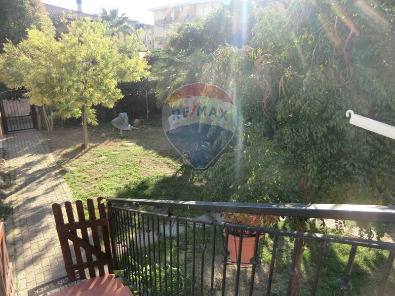 Villetta a schiera in Vendita a Scarlino, 270'000€, 145 m², con Box