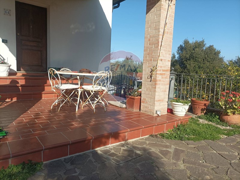 Casa Semi Indipendente in Vendita a Piombino, 370'000&euro;, 140 m²