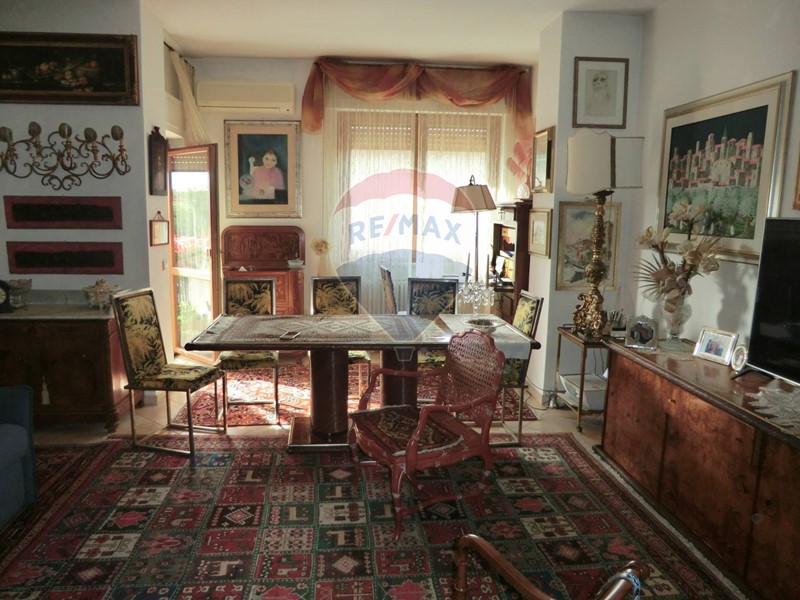 Quadrilocale in Vendita a Follonica, 250'000€, 88 m²