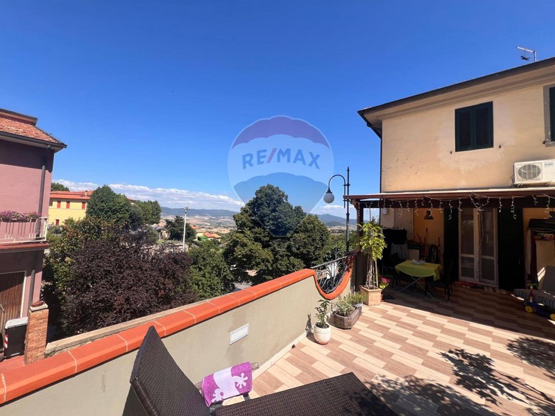 Casa Indipendente in Vendita a Rosignano Marittimo, 199'000€, 114 m²