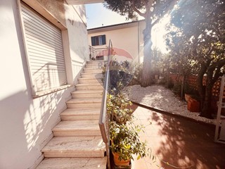 Appartamento in Vendita a Cecina, 338'000€, 147 m²