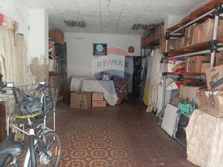 Immobile commerciale in Vendita a Piombino, 30'000&euro;, 40 m²