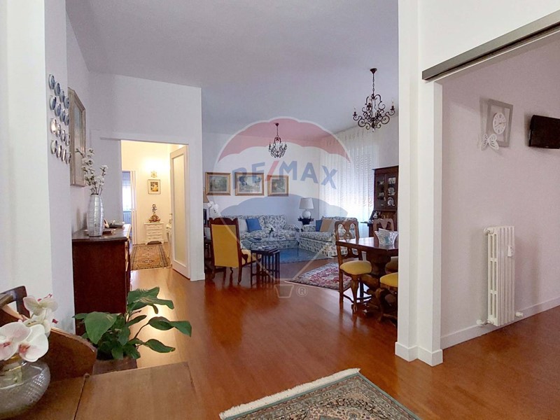 Appartamento in Vendita a Piombino, 250'000&euro;, 120 m²