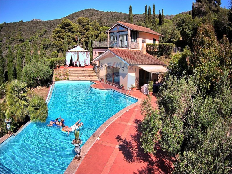 Villa in Vendita a Portoferraio, 1'400'000&euro;, 246 m²