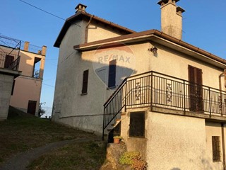 Casa Indipendente in Vendita a Stradella, 90'000€, 147 m²