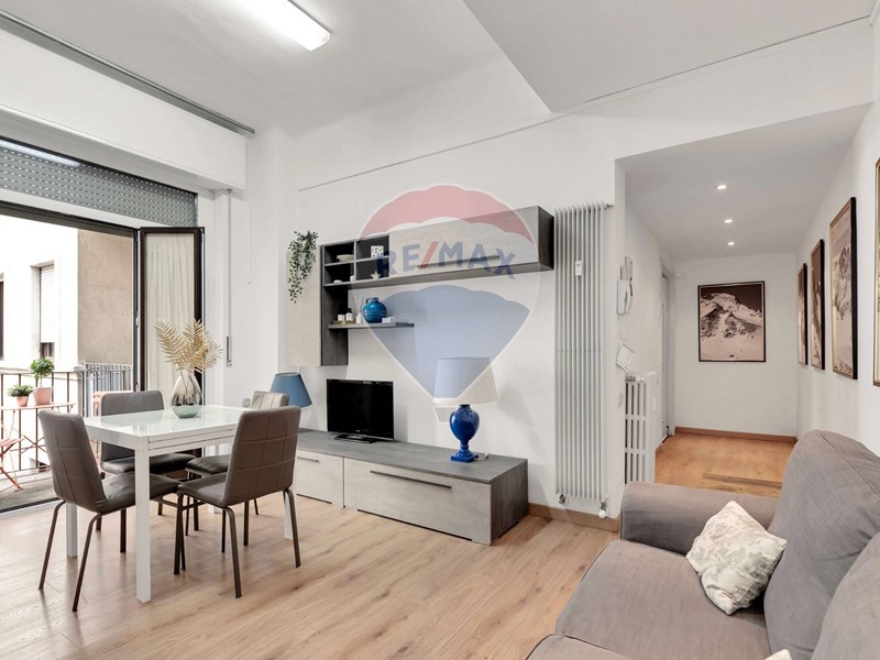 Bilocale in Vendita a Milano, 430'000€, 60 m²