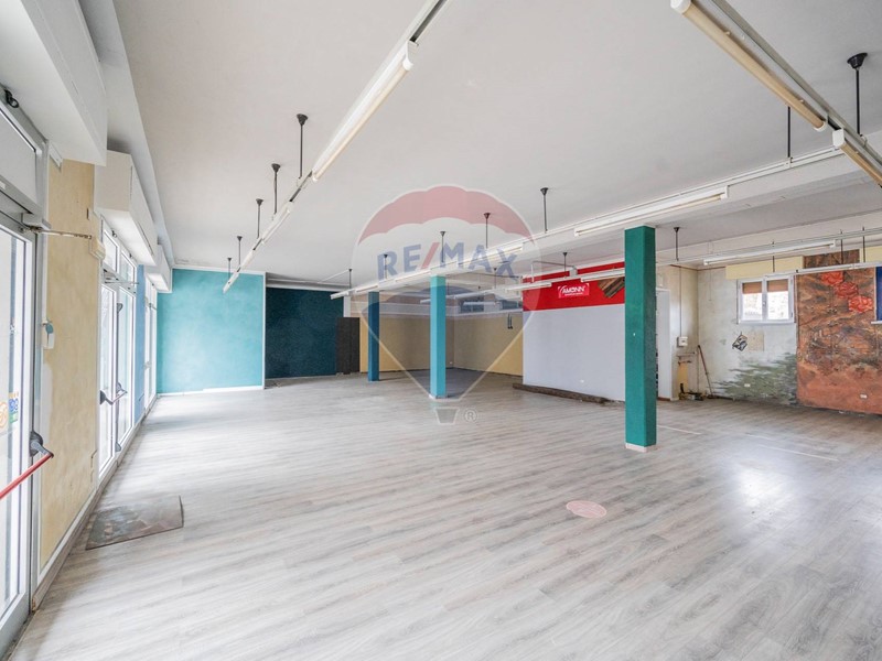 Negozio in Vendita a Viadana, 120'000€, 260 m²