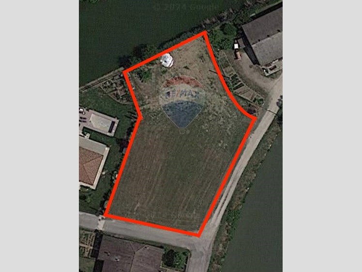 Terreno agricolo in Vendita a Viadana, 28'000€, 2390 m²