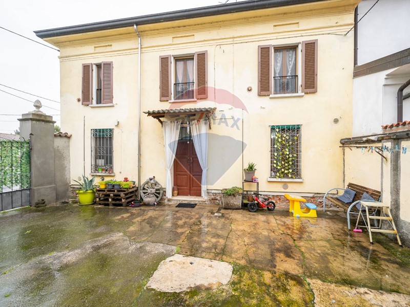 Casa Semi Indipendente in Vendita a Casalmaggiore, 120'000&euro;, 203 m²