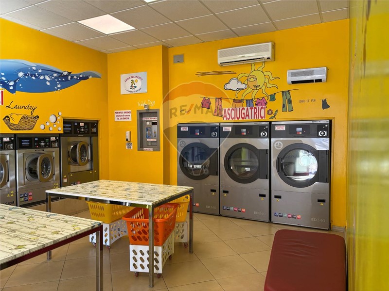 Negozio in Vendita a Viadana, 70'000€, 71 m²