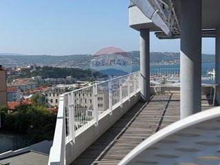 Trilocale in Vendita a Trieste, 410'000€, 128 m²